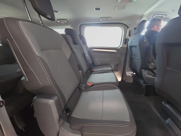 VOLKSWAGEN E-Transporter T7 32 Caravelle Swb (2026) — foto 17 van 17