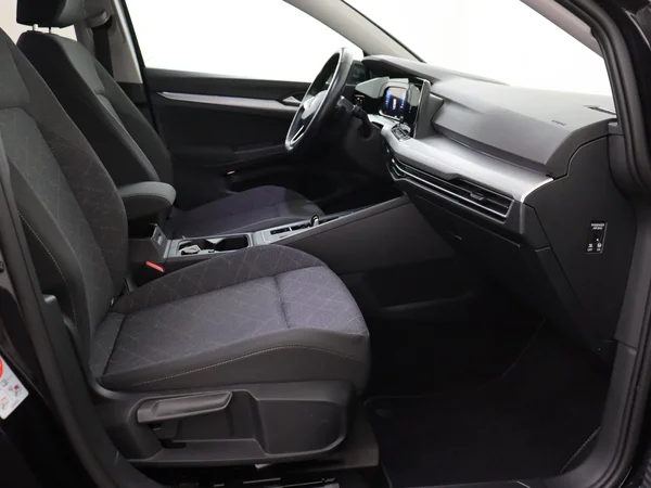 VOLKSWAGEN Golf Variant (2022) — foto 3 van 29