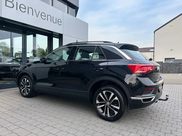 Volkswagen T-Roc (2019) — foto 15 van 24