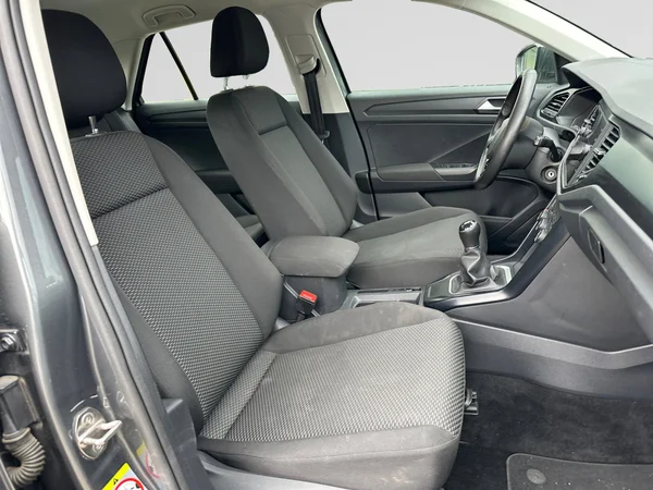 VOLKSWAGEN T-Roc (2020) — foto 18 van 19