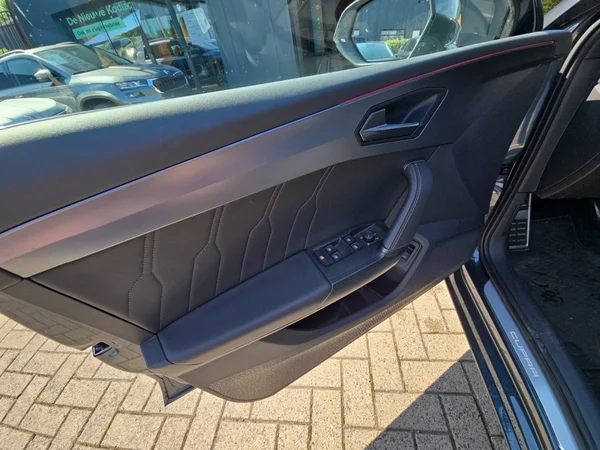 CUPRA Leon ST (2023) — foto 6 van 23