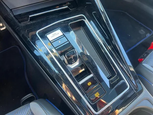VOLKSWAGEN Golf VIII R (2025) — foto 17 van 33