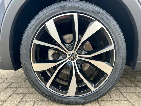 VOLKSWAGEN T-Cross (2025) — foto 16 van 24