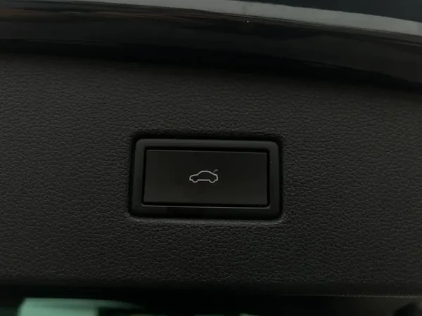 Volkswagen Tiguan (2021) — foto 9 van 26