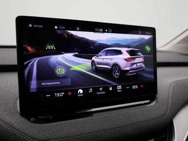 Škoda Enyaq iV (2023) — foto 19 van 37