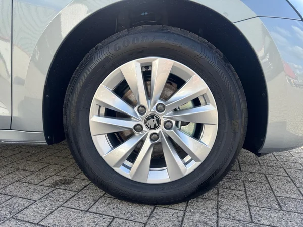 SKODA Octavia Combi (2026) — foto 14 van 21