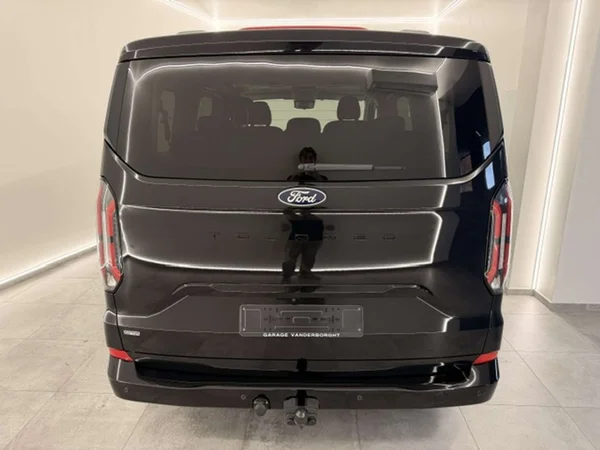 Ford Tourneo Custom — foto 21 van 24