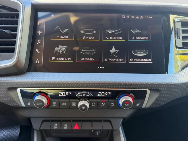 AUDI A1 Allstreet (2025) — foto 8 van 17