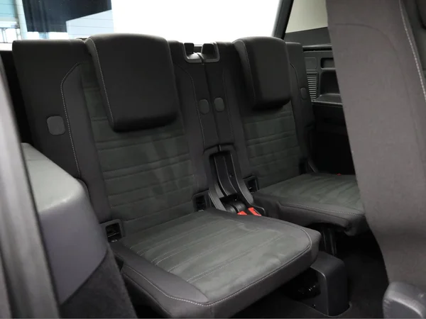 VOLKSWAGEN Touran (2017) — foto 22 van 23
