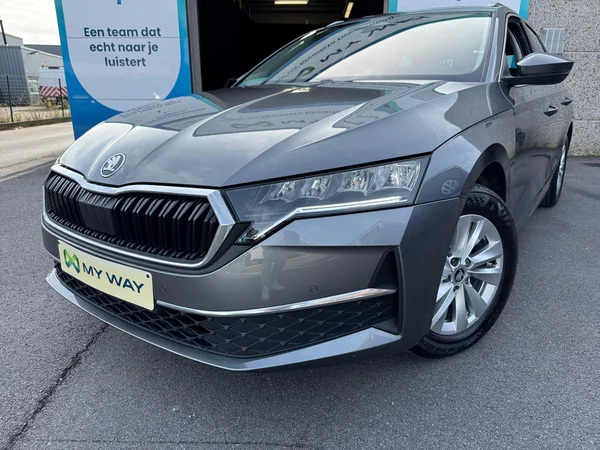 SKODA Octavia Combi (2025) — foto 12 van 22