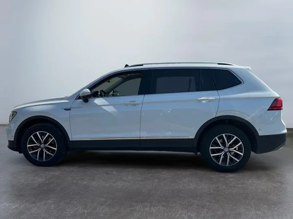 VOLKSWAGEN Tiguan Allspace Dsl (2021) — foto 19 van 23