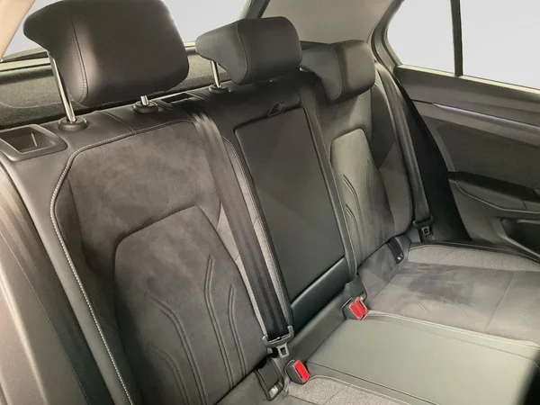 VOLKSWAGEN Golf VIII eHybrid (PHEV) (2025) — foto 11 van 22
