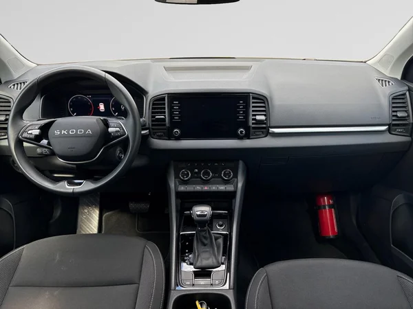SKODA Karoq (2025) — foto 2 van 24