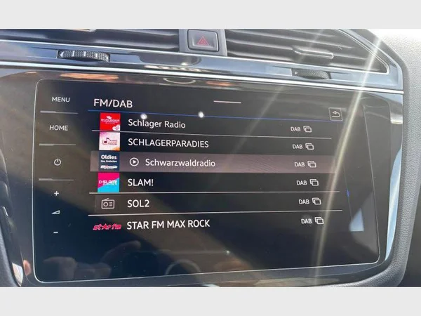 Volkswagen Tiguan (2021) — foto 17 van 31