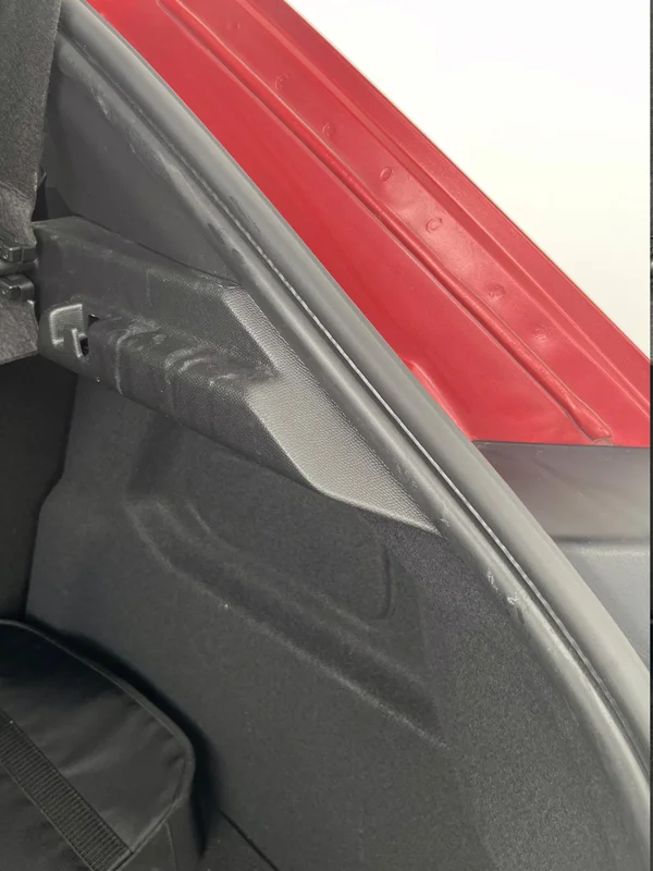 Peugeot E-208 (2022) — foto 98 van 99