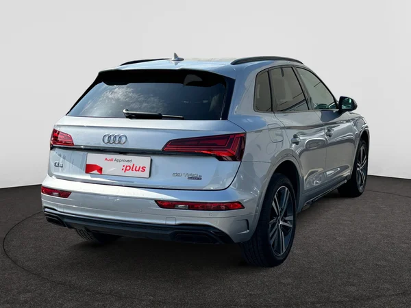 AUDI Q5 PHEV (2021) — foto 9 van 14