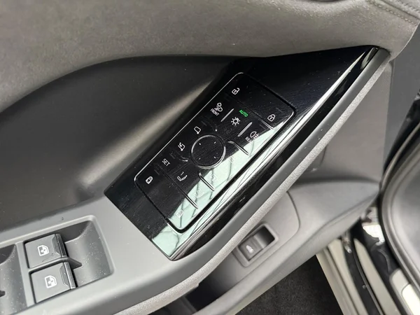 AUDI Q6 Sportback e-tron (2026) — foto 13 van 19