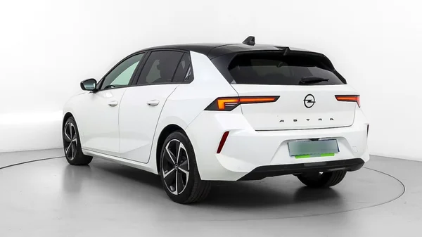 Opel Astra (2024) — foto 23 van 43