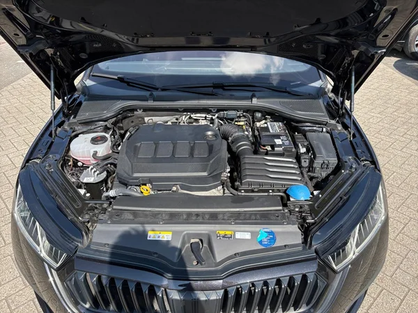 SKODA Octavia Combi Dsl (2022) — foto 11 van 24