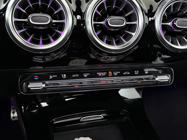 MERCEDES CLA 250 (2021) — foto 17 van 35