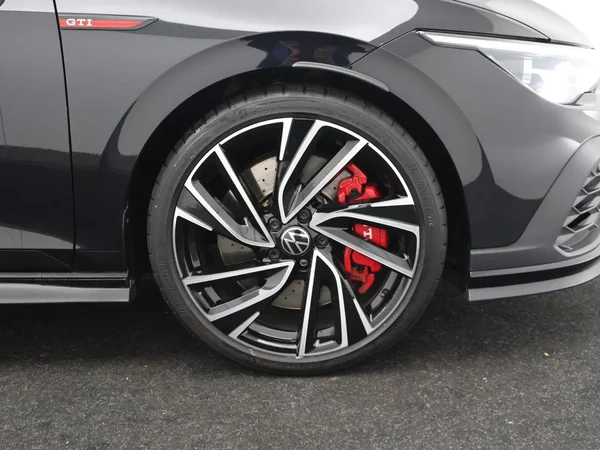 Volkswagen Golf (2021) — foto 27 van 30
