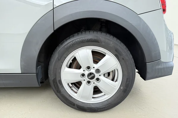 Mini Mini 5 Doors (F55 LCI II) (2021) — foto 13 van 16