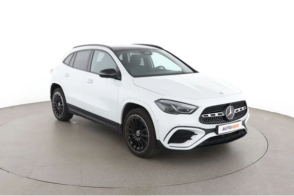 Mercedes-Benz GLA-Klasse (2024) — foto 14 van 16