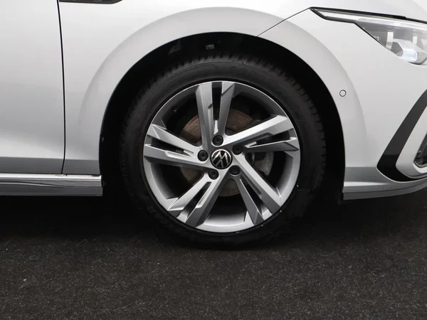 Volkswagen Golf (2024) — foto 27 van 31