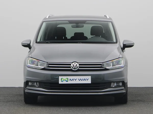VOLKSWAGEN Touran (2016) — foto 13 van 17