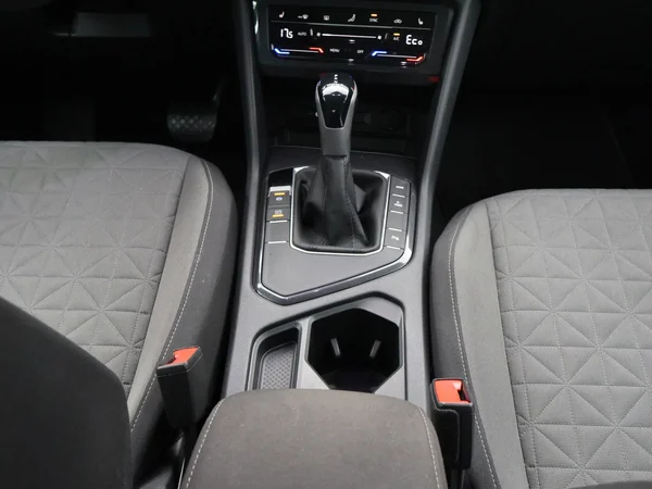 VOLKSWAGEN Tiguan eHybrid (PHEV) (2023) — foto 4 van 26