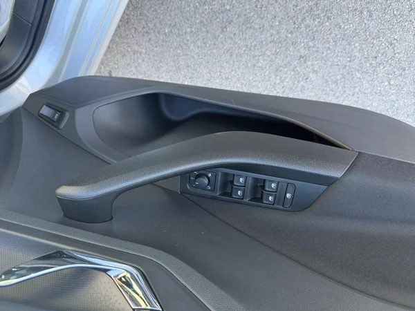 SKODA Kamiq (2024) — foto 9 van 21