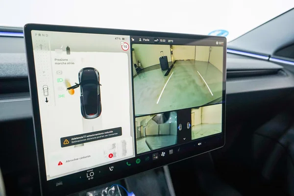 Tesla Model 3 (2024) — foto 15 van 40