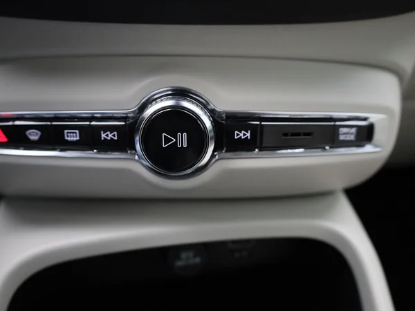 Volvo XC40 (2022) — foto 14 van 44
