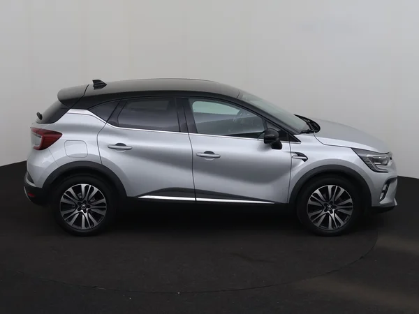 RENAULT Captur (2022) — foto 24 van 28