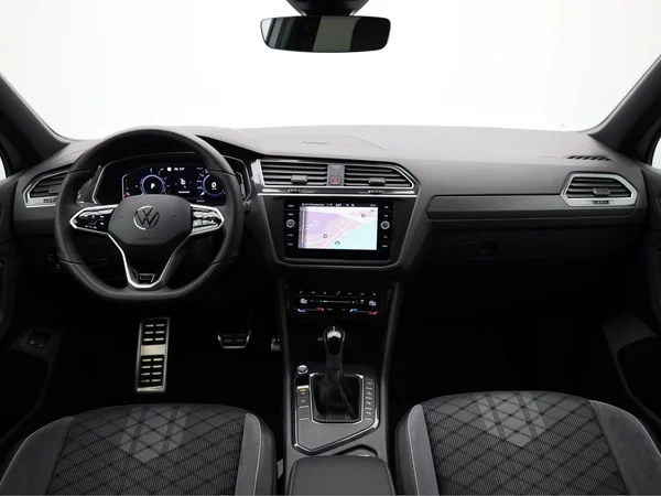 VOLKSWAGEN Tiguan (2023) — foto 21 van 22