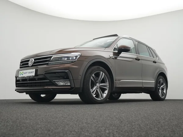 VOLKSWAGEN Tiguan Dsl (2016) — foto 23 van 31