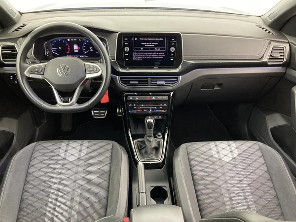 VOLKSWAGEN T-Cross (2025) — foto 6 van 36