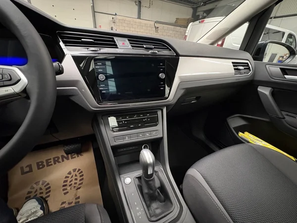 VOLKSWAGEN Touran (2026) — foto 17 van 21