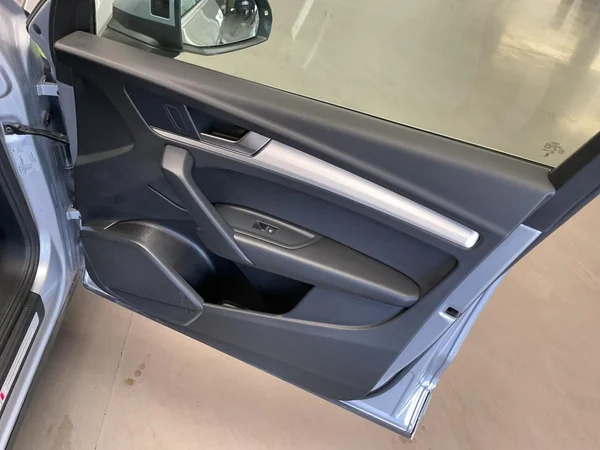 AUDI Q5 Sportback PHEV (2024) — foto 9 van 23