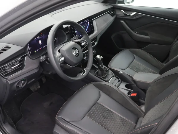 SKODA Scala (2024) — foto 7 van 20