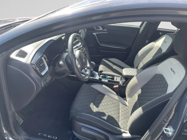 KIA Proceed - 2022 (2022) — foto 19 van 21