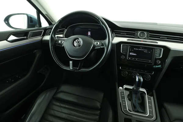 Volkswagen Passat (2017) — foto 4 van 16