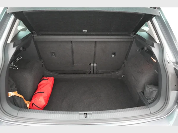 VOLKSWAGEN Tiguan (2017) — foto 18 van 27