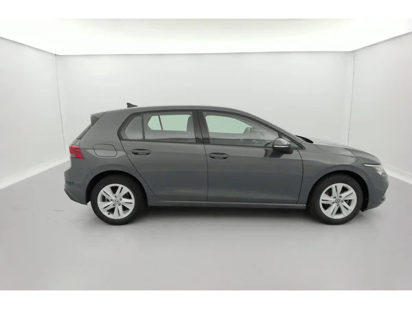 VOLKSWAGEN Golf VIII (2024) — foto 28 van 36