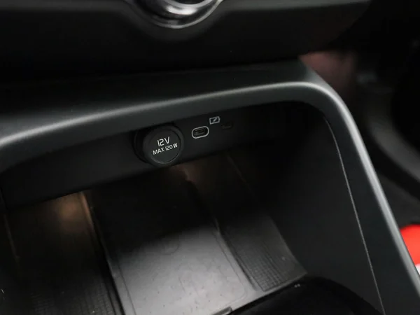 Volvo C40 (2023) — foto 20 van 47