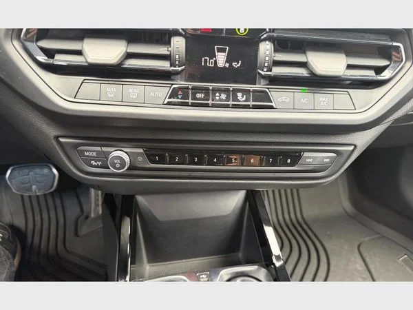 BMW 1 Hatch (2020) — foto 17 van 24