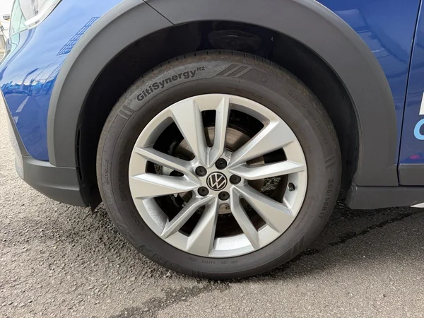 VOLKSWAGEN Taigo (2025) — foto 15 van 23