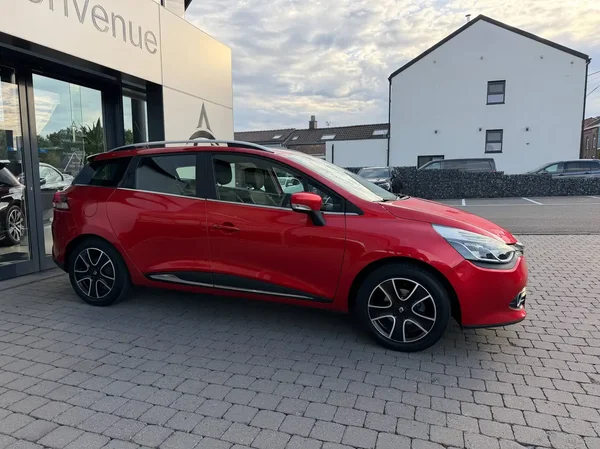 Renault Clio (2016) — foto 9 van 20