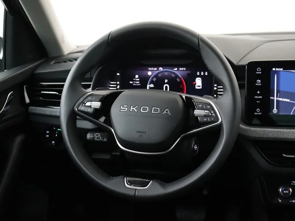 SKODA Kamiq (2025) — foto 14 van 18
