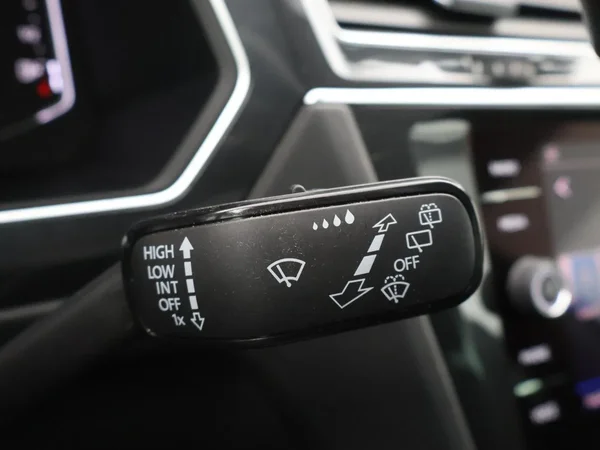 Volkswagen Tiguan (2022) — foto 14 van 27